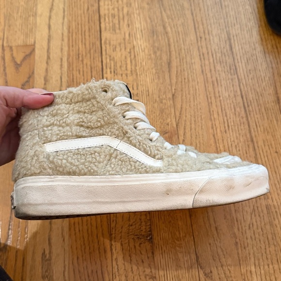✨ Vans Sk8-Hi Cozy Hug Sherpa Sneakers – Cream Fleece Mojave – Women’s 9 ✨ - Picture 3 of 7